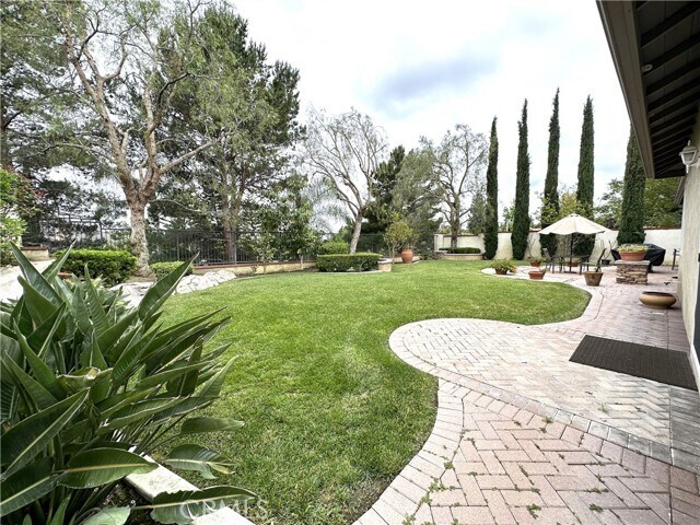 Building Photo - 5415 Vista Del Mar