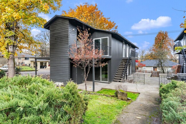 Building Photo - 3bd/ 1bth apartment - Best Value in West Linn!