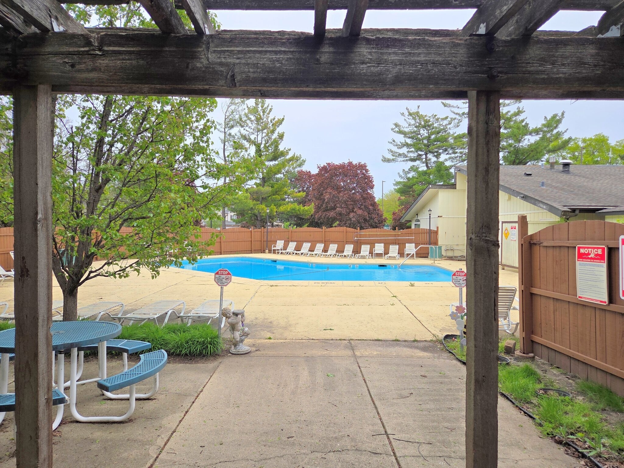 Building Photo - 1473 N Winslowe Dr