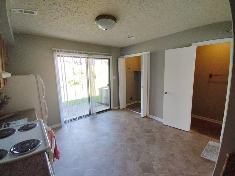 Building Photo - 16 Duiguid Dr