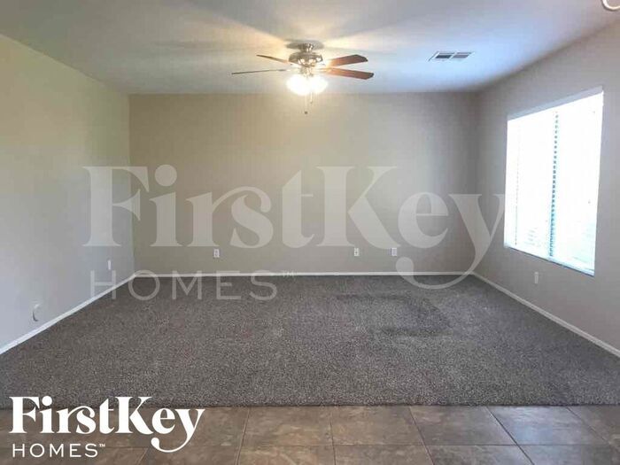 Building Photo - 2814 W Kowalsky Ln