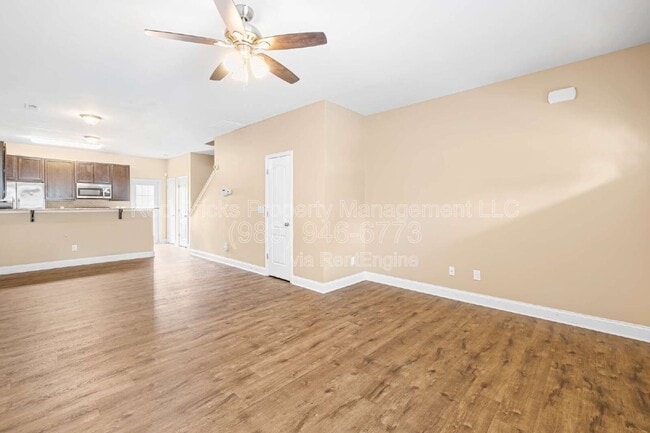 Building Photo - 12562 McGrath Dr