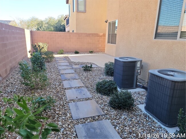 Building Photo - 10416 Scotch Elm Ave