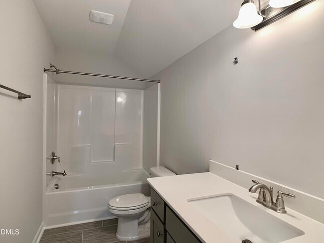 Building Photo - 130 Henhouse Ct