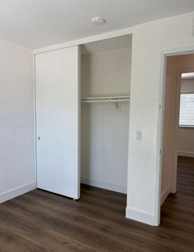 Building Photo - 514 Avenida Presidio