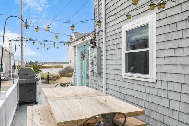 Building Photo - 32 Basin St