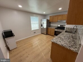 Building Photo - 8049 St Annes Ct