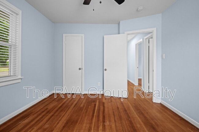Building Photo - 3411 Oxnard Rd