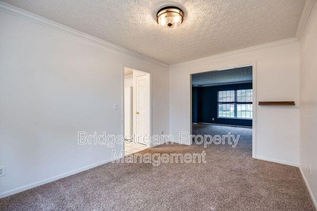 Building Photo - 4448 Forest Ridge Blvd