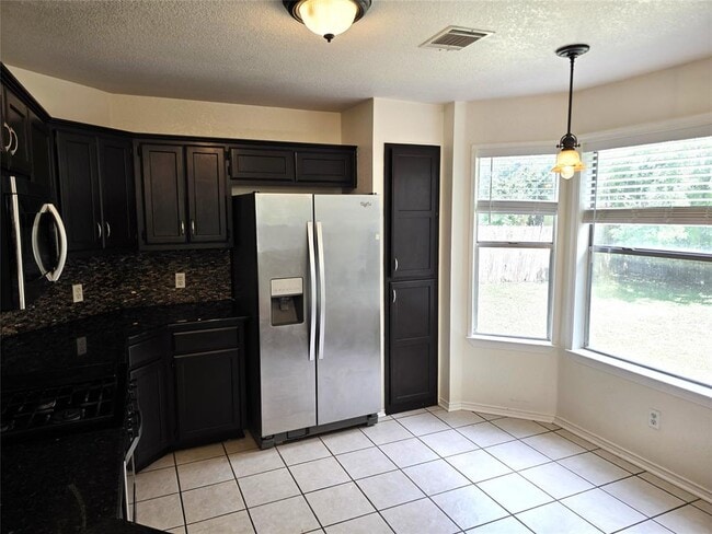 Building Photo - 1600 Hollow Tree Blvd