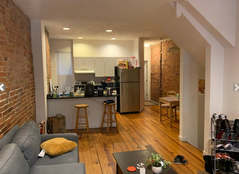 Building Photo - 214 Hemenway St