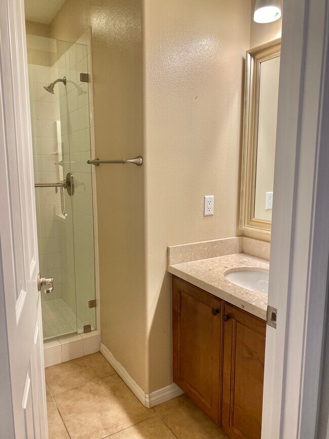 Building Photo - 26529 Craftsmen Ct