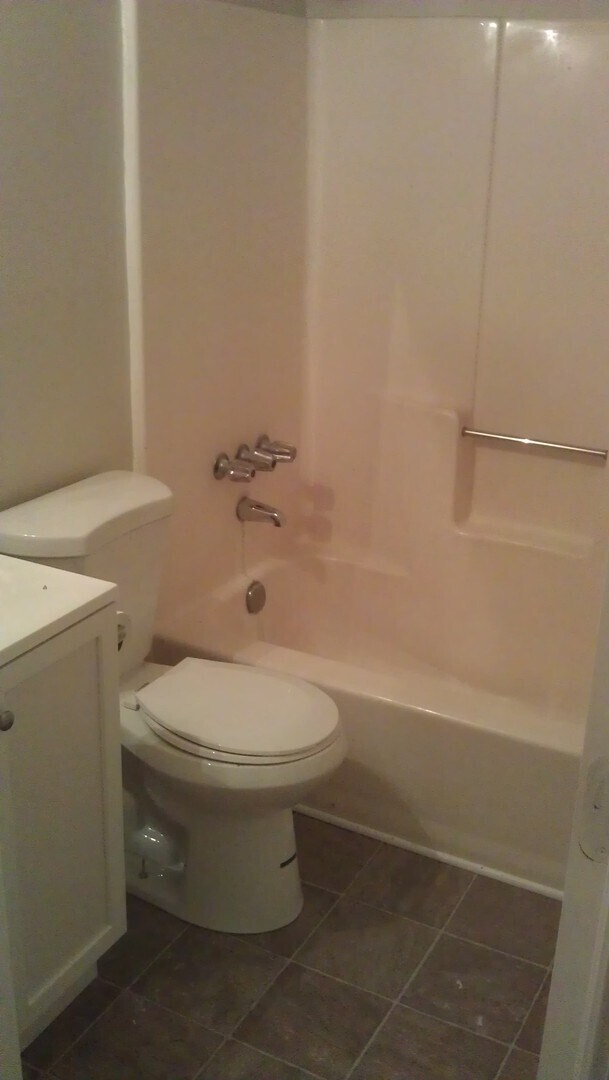 Building Photo - 451 Camden Cir