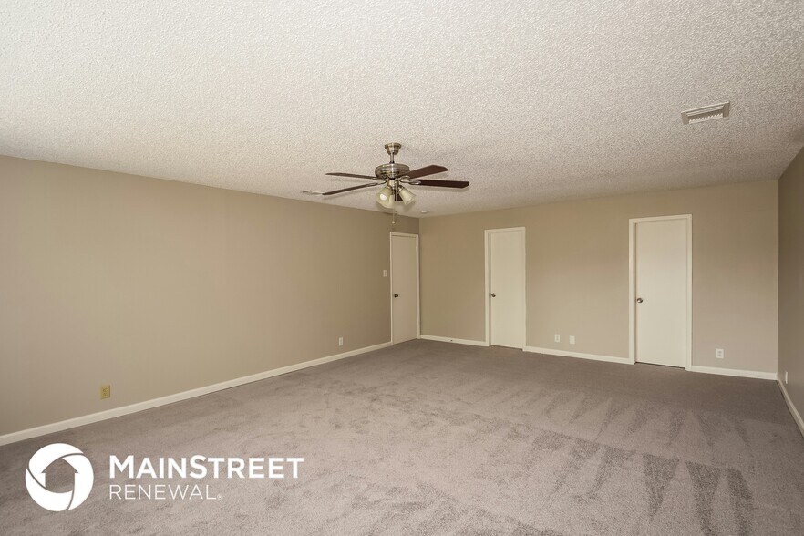 Building Photo - 6619 Meadow Fawn Dr