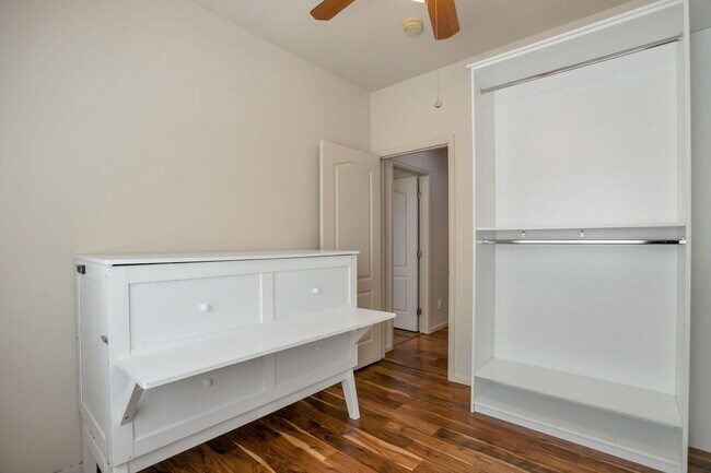 Building Photo - 2315 Broadleaf Loop