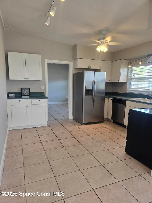 Building Photo - 910 S Orlando Ave