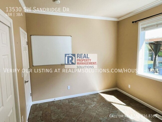 Building Photo - 13530 SW Sandridge Dr