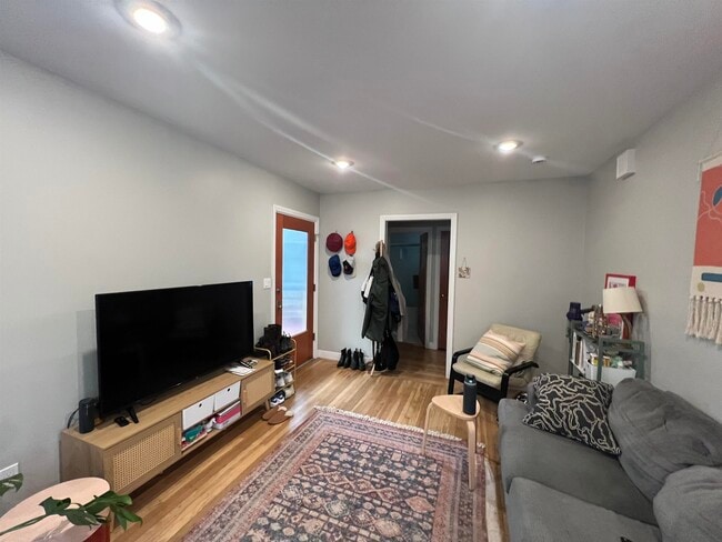 Building Photo - 2548 Virginia St