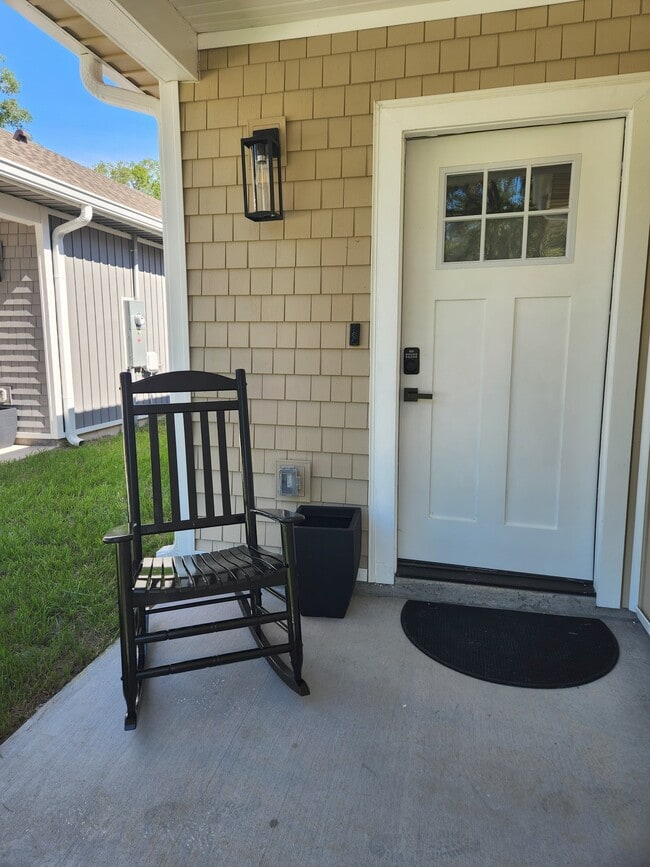 Building Photo - 6384 W Flanders Ln