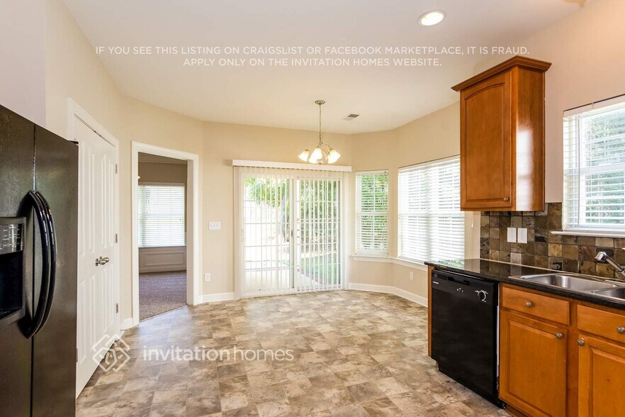 Building Photo - 4517 Hyperion Ct