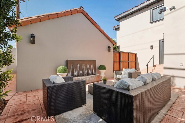 Building Photo - 5558 Edgewood Pl