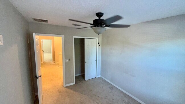 Building Photo - 8569 Vedder Ln