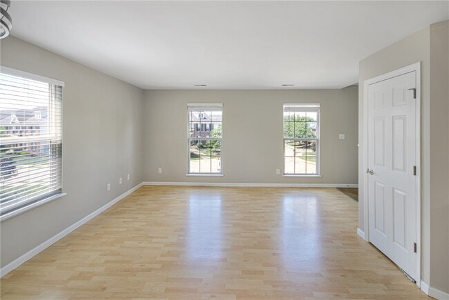 Building Photo - 30 Stonewall Creek Ct