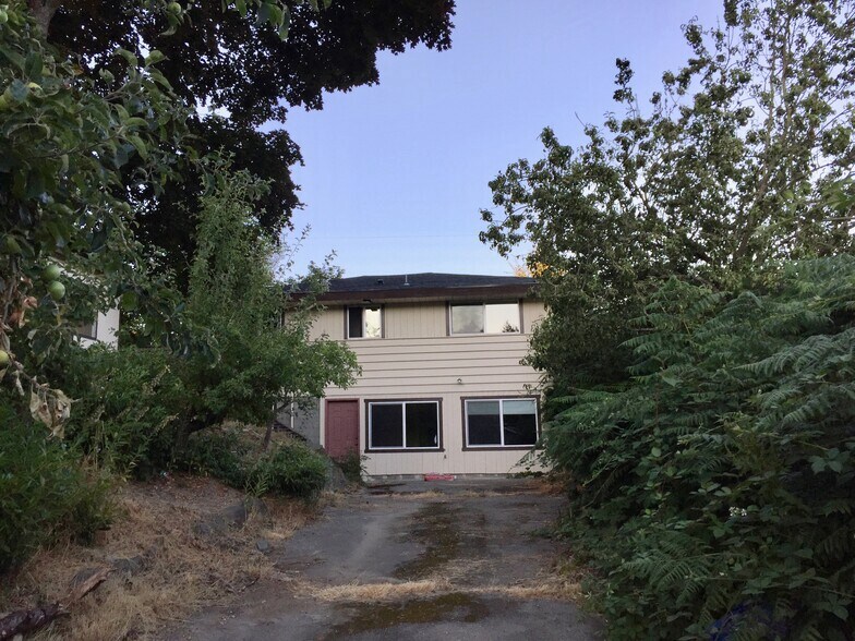 Building Photo - 7025 Ravenna Ave NE