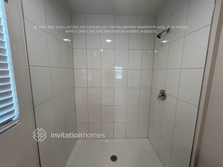 Building Photo - 214 NW 8th Terrace