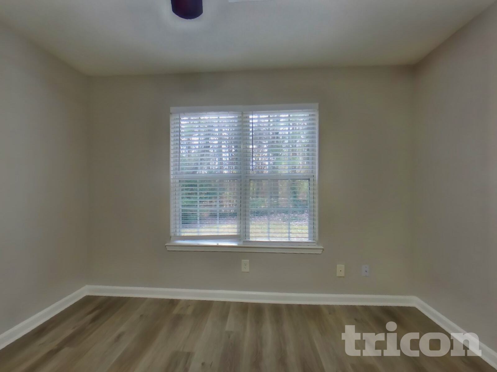 Building Photo - 5021 Meadow Trce