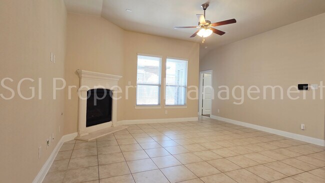 Building Photo - 3608 Bastrop St