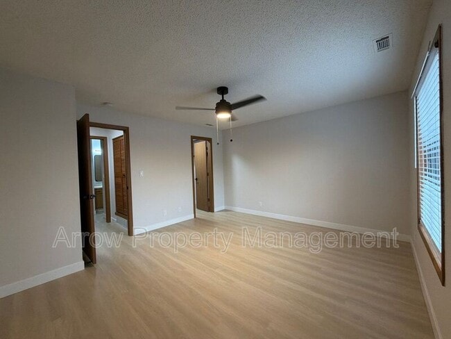 Building Photo - 2350 N 44th St