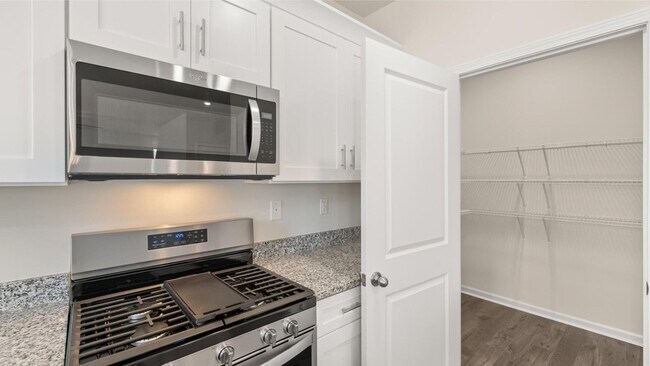Building Photo - 4 Bedroom 2.5 Bath in Grovetown