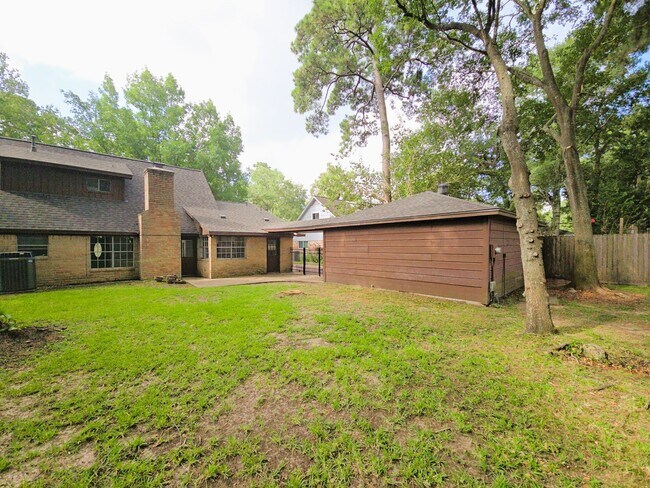 Building Photo - 12702 Ravensway Dr