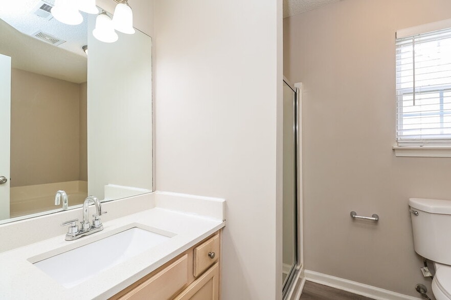 Building Photo - 7229 Kavan Hunter Dr