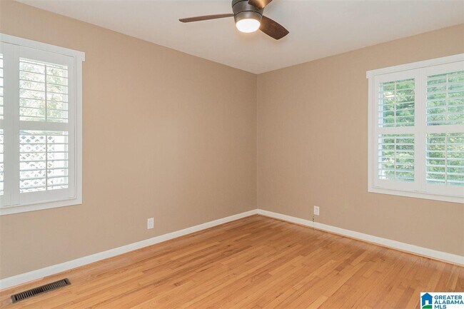 Building Photo - 615 Broadway St