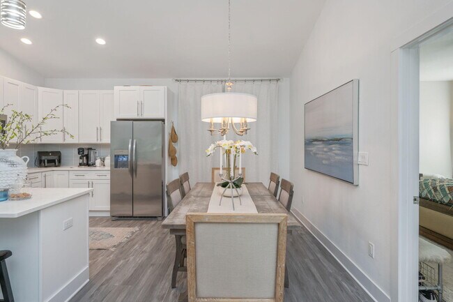 Building Photo - 150 Hibiscus Ave