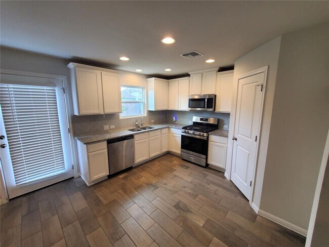 Building Photo - San Marcos 3-Bedroom Home Available for Lease