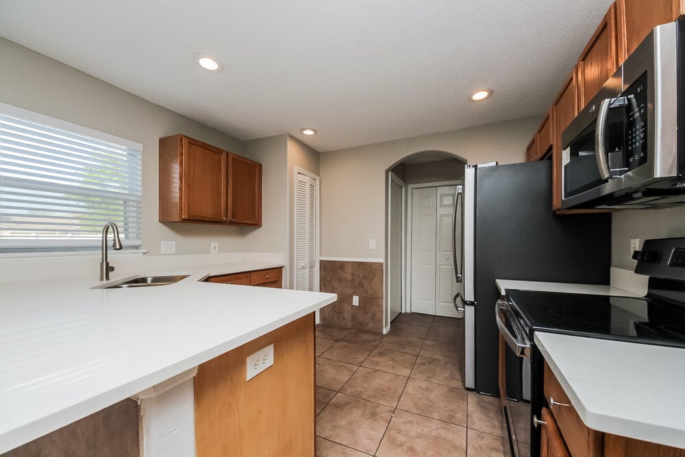 Building Photo - 1239 Heather Lake Dr