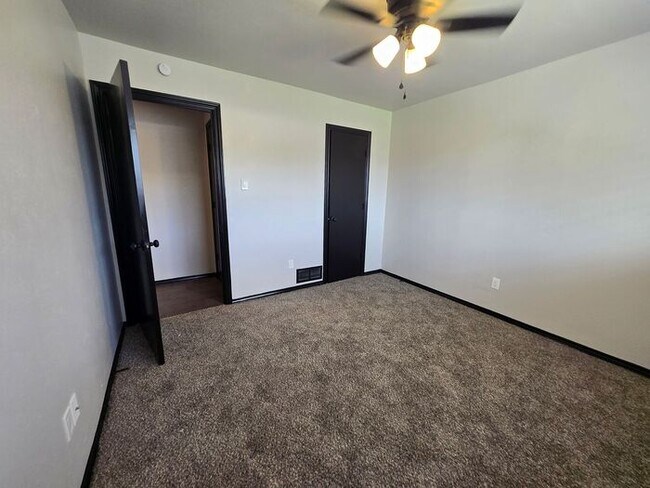 Building Photo - 10327 Bernardin Cir