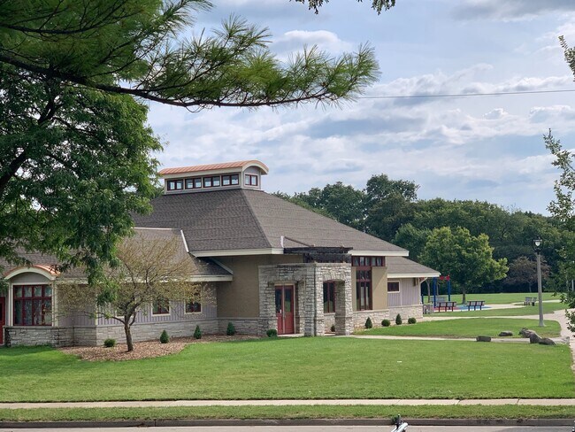 Building Photo - 2825 N Humboldt Blvd
