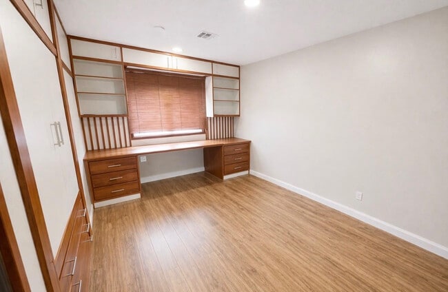 Building Photo - 1237 E Riviera Dr