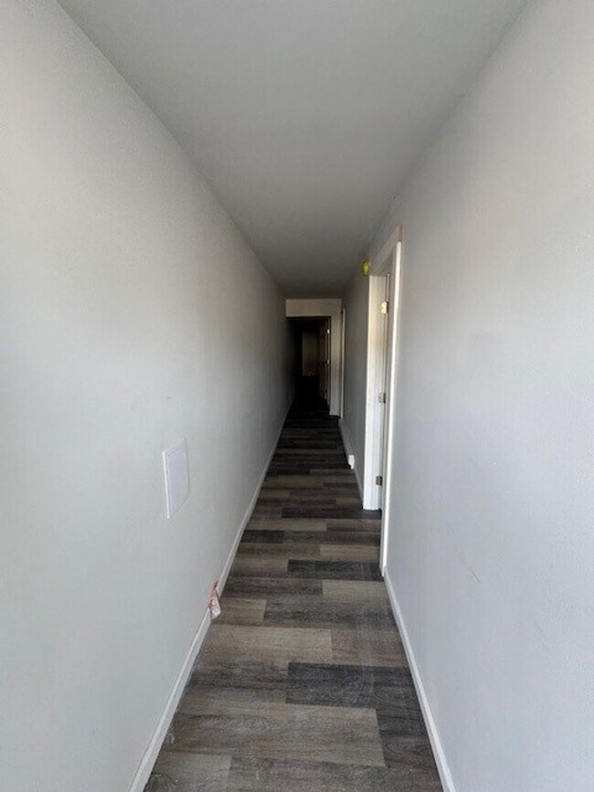 Building Photo - 227 E Catawissa St