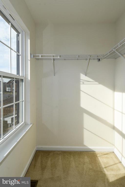 Building Photo - 3082 American Eagle Blvd