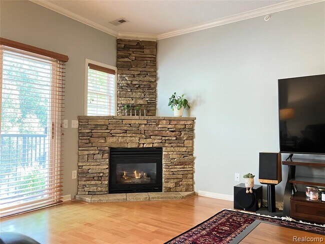 Building Photo - 331 Scio Village Ct