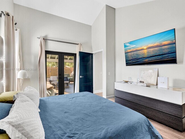 Building Photo - 2083 Augusta