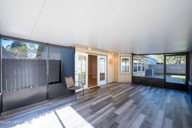 Building Photo - 2080 Tanager Dr