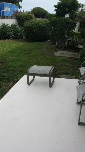 Building Photo - 1821 NE 40th Ct