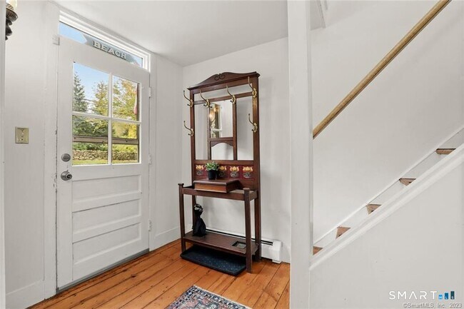 Building Photo - 47 Hollow Tree Ridge Rd