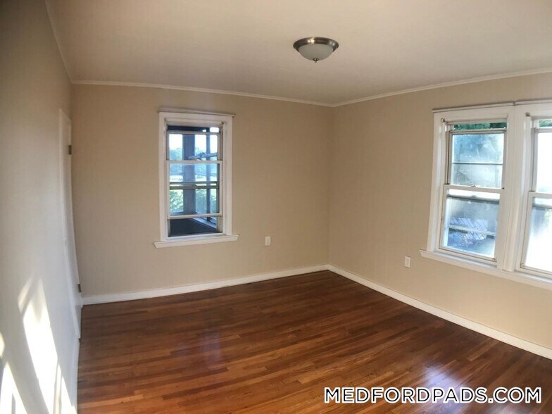 Building Photo - 58 Buzzell Ln